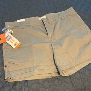 NWT Women's cargo shorts